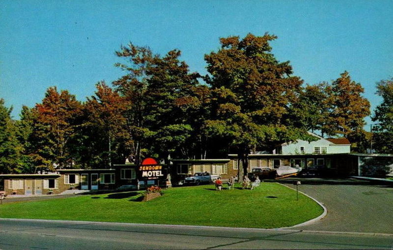 Sundown Motel - Old Postcard Photo